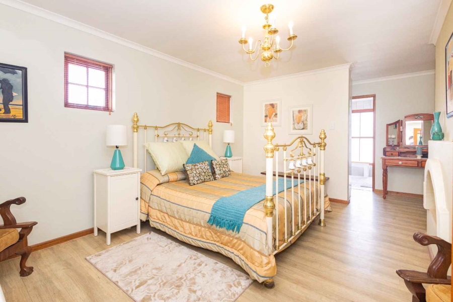 4 Bedroom Property for Sale in Panorama Western Cape
